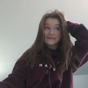 Meet your Posher, Kayley